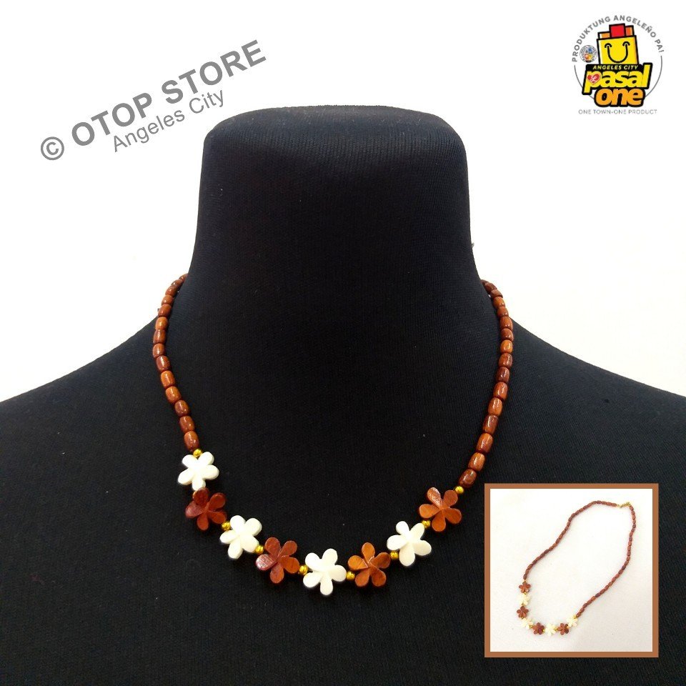 HANDMADE WOODEN FLOWER NECKLACE