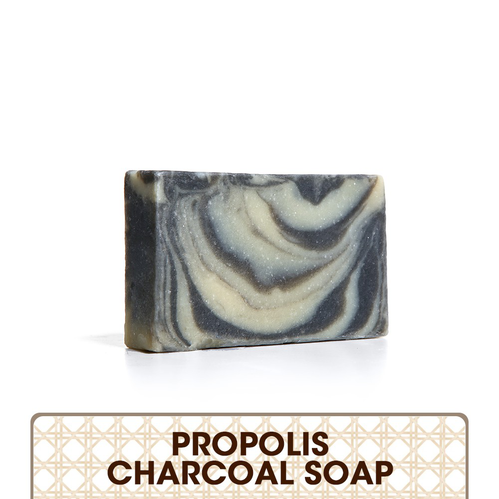 QueenB Propolis Charcoal Soap